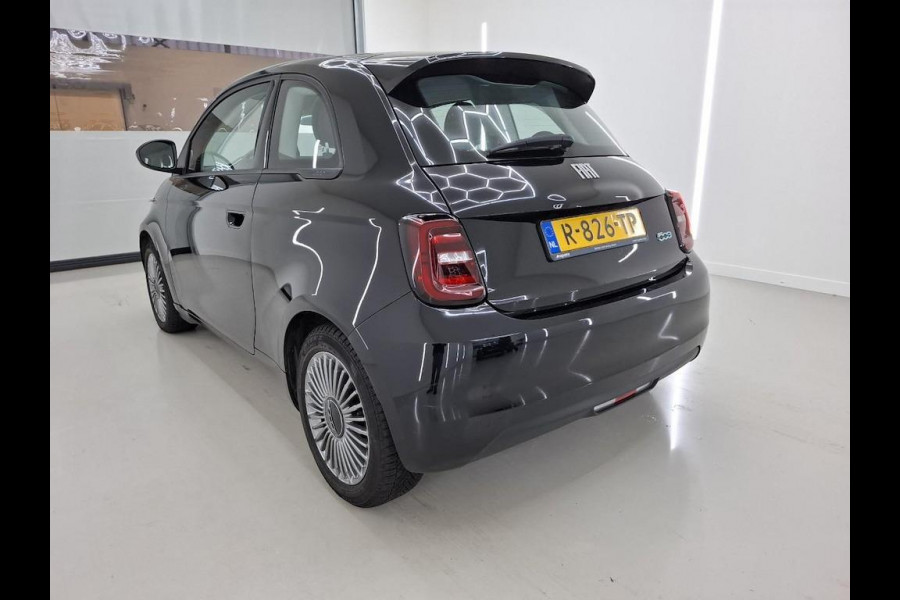 Fiat 500E Icon 42 kWh Navigatie Apple Carplay/Android Auto Cruise Control Virtual Cockpit Climate Control Lichtmetalen velgen