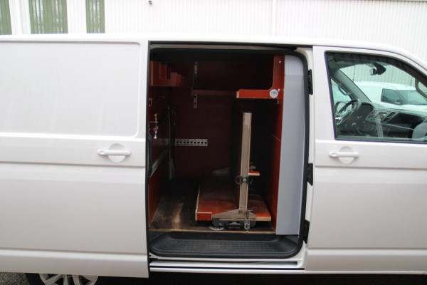 Volkswagen Transporter 2.0 TDI 114PK L1H1 Highline / Multi stuur / PDC 2x / Klep / Cruise