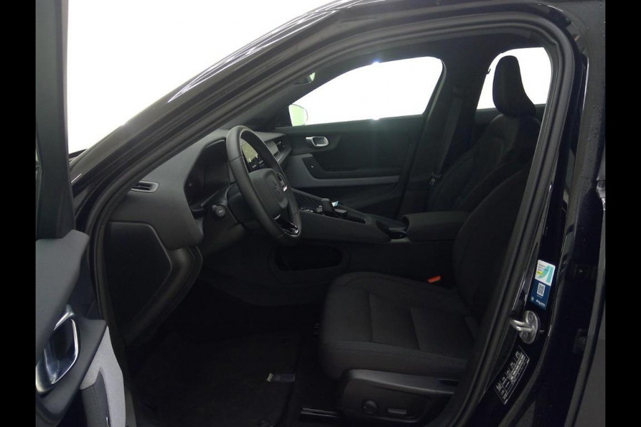 Polestar 2 Long Range Single Motor 78 kWh Navigatie Apple Carplay/Android Auto Camera Parkeersensoren Cruise Control Elektrische achterklep Elektrisch verstelbare stoelen Stoelverwarming Full Led Virtual Cockpit Lichtmetalen velgen Climate Control