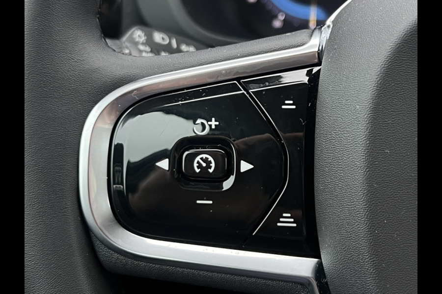 Volvo XC60 B4 Plus Dark | Trekhaak | Camera | Memory