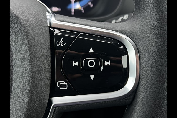 Volvo XC60 B4 Plus Dark | Trekhaak | Camera | Memory