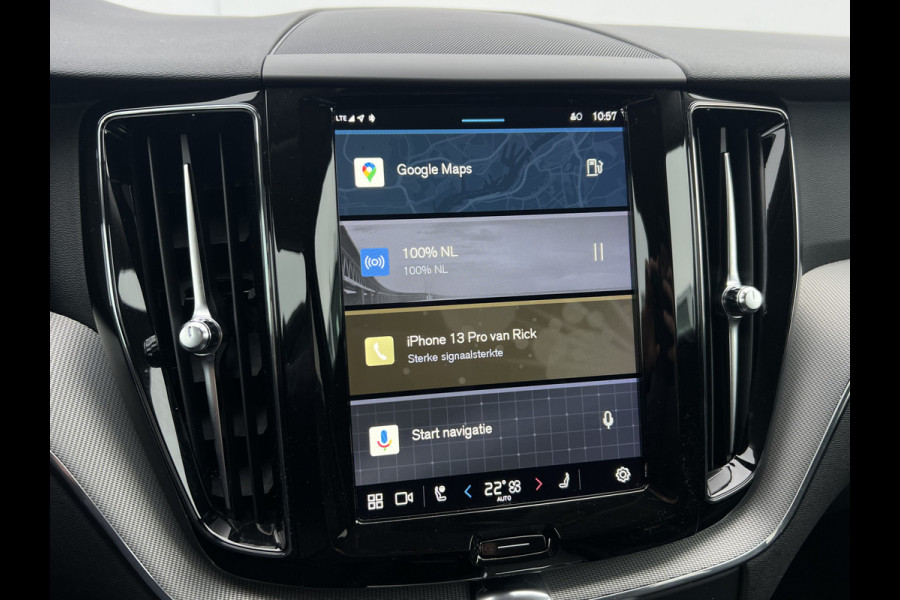 Volvo XC60 B4 Plus Dark | Trekhaak | Camera | Memory