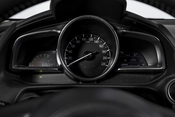 Mazda 2 1.5 Skyactiv-G 90 PK Luxury Orig. NL | Cruise | Stoel-+Stuurverw. | PDC | App. Connect | ECC | LM 16" |