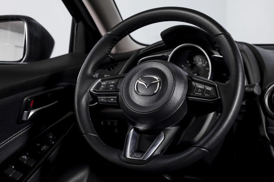Mazda 2 1.5 Skyactiv-G 90 PK Luxury Orig. NL | Cruise | Stoel-+Stuurverw. | PDC | App. Connect | ECC | LM 16" |