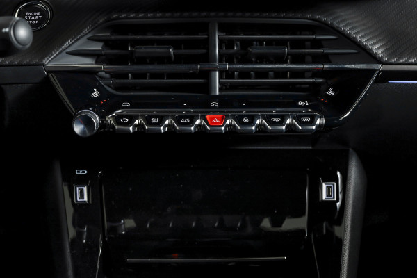 Peugeot 2008 1.2 Hybrid 145 GT - Automaat | Alcantara Pack | Drive Assist Pack | Dig. Cockpit | Adapt. Cruise | Stoelverw. | PDC | Camera | NAV + App. Connect | ECC | DAB | LM 17" | 7665