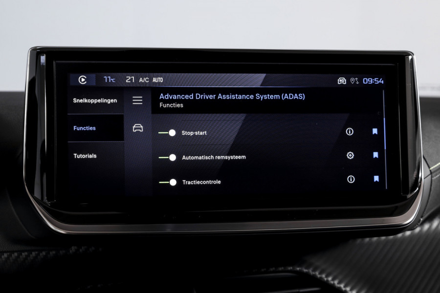 Peugeot 2008 1.2 Hybrid 145 GT - Automaat | Alcantara Pack | Drive Assist Pack | Dig. Cockpit | Adapt. Cruise | Stoelverw. | PDC | Camera | NAV + App. Connect | ECC | DAB | LM 17" | 7665