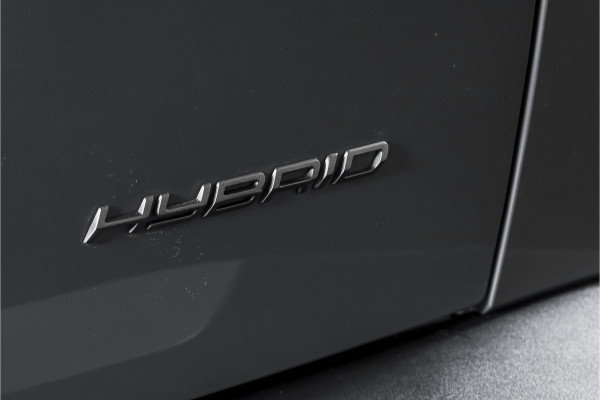 Peugeot 2008 1.2 Hybrid 145 GT - Automaat | Alcantara Pack | Drive Assist Pack | Dig. Cockpit | Adapt. Cruise | Stoelverw. | PDC | Camera | NAV + App. Connect | ECC | DAB | LM 17" | 7665