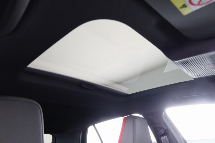 Volkswagen Golf GTI 2.0 195 kW / 265 pk TSI Hatchback 7 versn. DSG | Verlengde garantie | Panoramadak | Head up Display | Harman Kardon |