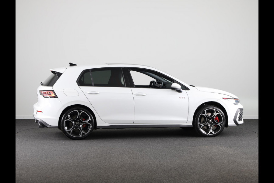 Volkswagen Golf GTI 2.0 195 kW / 265 pk TSI Hatchback 7 versn. DSG | Verlengde garantie | Panoramadak | Head up Display | Harman Kardon |