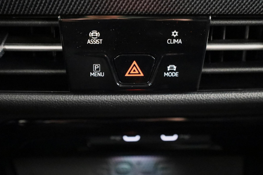 Volkswagen Golf GTI 2.0 195 kW / 265 pk TSI Hatchback 7 versn. DSG | Verlengde garantie | Panoramadak | Head up Display | Harman Kardon |