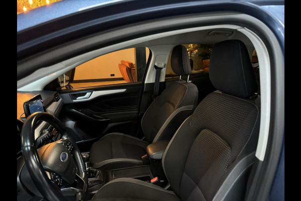 Ford FOCUS Wagon 1.0 EcoBoost Active Business Garantie Carplay Camera StuurVW StoelVW PDC Cruise Clima Navi Led Dab Rijklaar