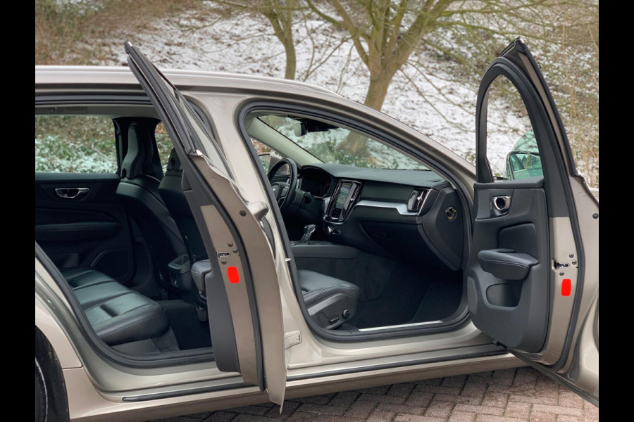 Volvo V60 2.0 D4 Inscription 190PK LEDER FULL 2021 DEALER OH / NETTO EXPORT € 14.950