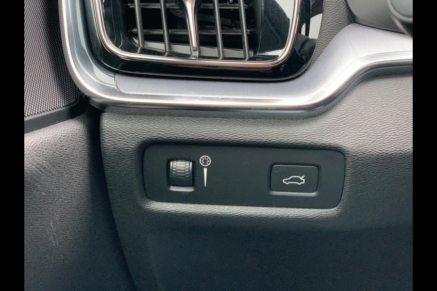 Volvo V60 2.0 D4 Inscription 190PK LEDER FULL 2021 DEALER OH / NETTO EXPORT € 14.950