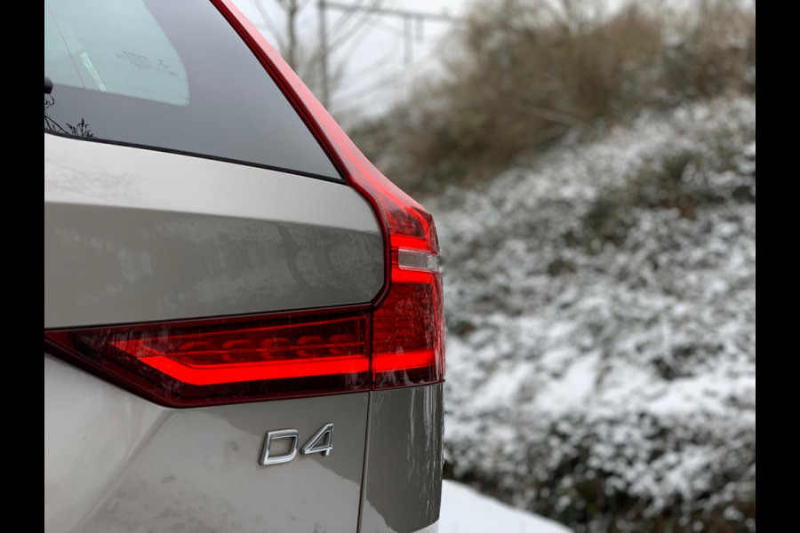 Volvo V60 2.0 D4 Inscription 190PK LEDER FULL 2021 DEALER OH / NETTO EXPORT € 14.950