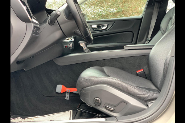 Volvo V60 2.0 D4 Inscription 190PK LEDER FULL 2021 DEALER OH / NETTO EXPORT € 14.950