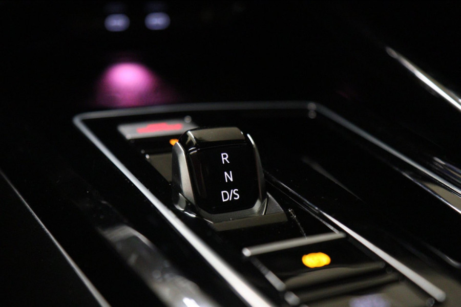 Volkswagen Golf 2.0 TSI GTI NURBURGRING/PANO/H&K/IQ-LIGHT/CAM/VOLL