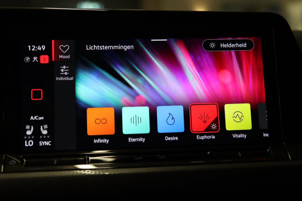 Volkswagen Golf 2.0 TSI GTI NURBURGRING/PANO/H&K/IQ-LIGHT/CAM/VOLL