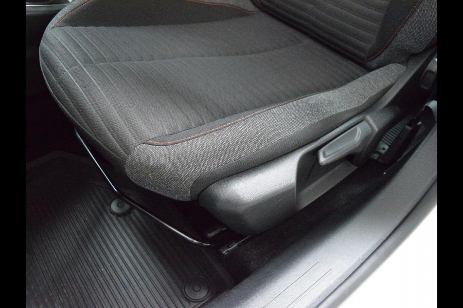 Peugeot 208 1.2 PureTech Active CARPLAY | STOELVERWARMING | AIRCO |