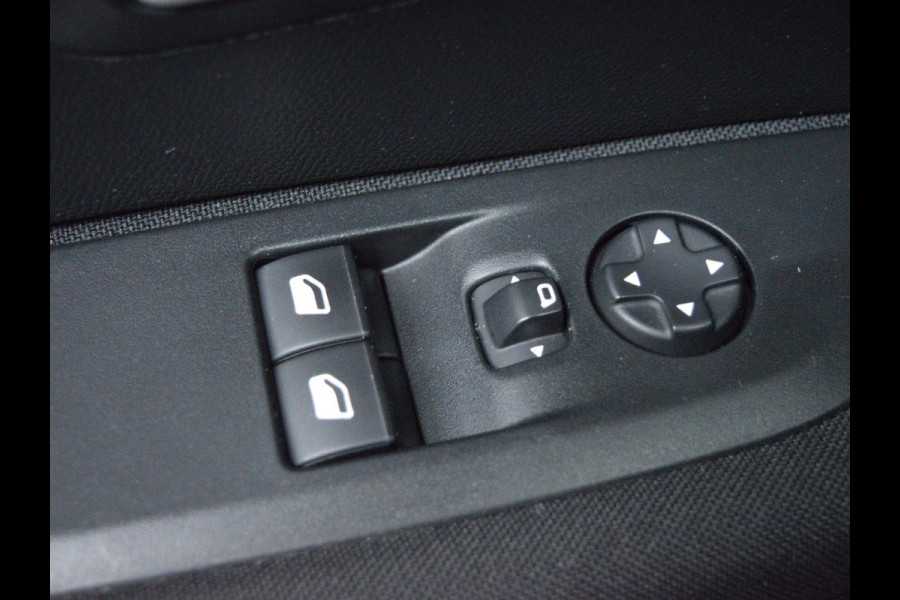 Peugeot 208 1.2 PureTech Active CARPLAY | STOELVERWARMING | AIRCO |