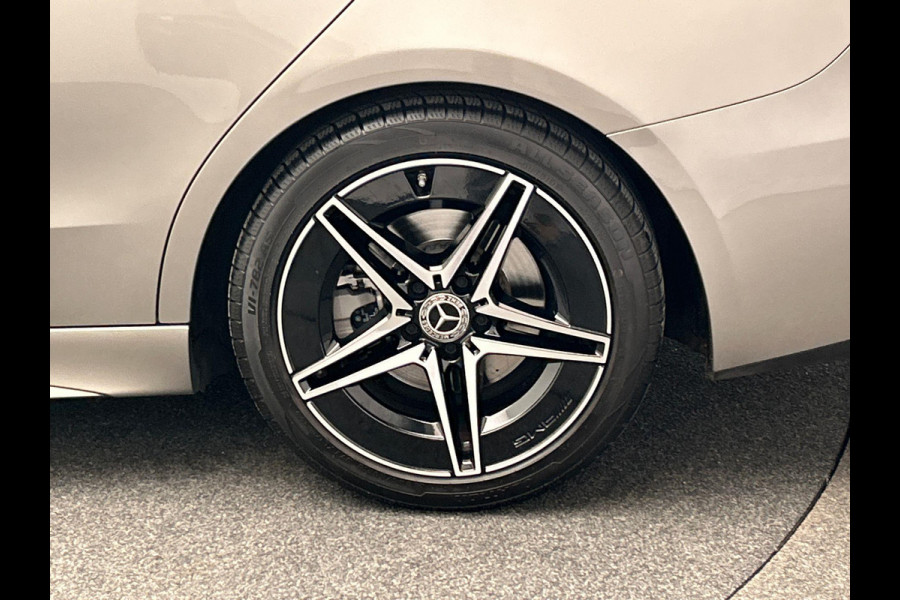 Mercedes-Benz C-Klasse 180 AMG Line | Pano/Dak | Burmester | Leder/Alcantara | Camera