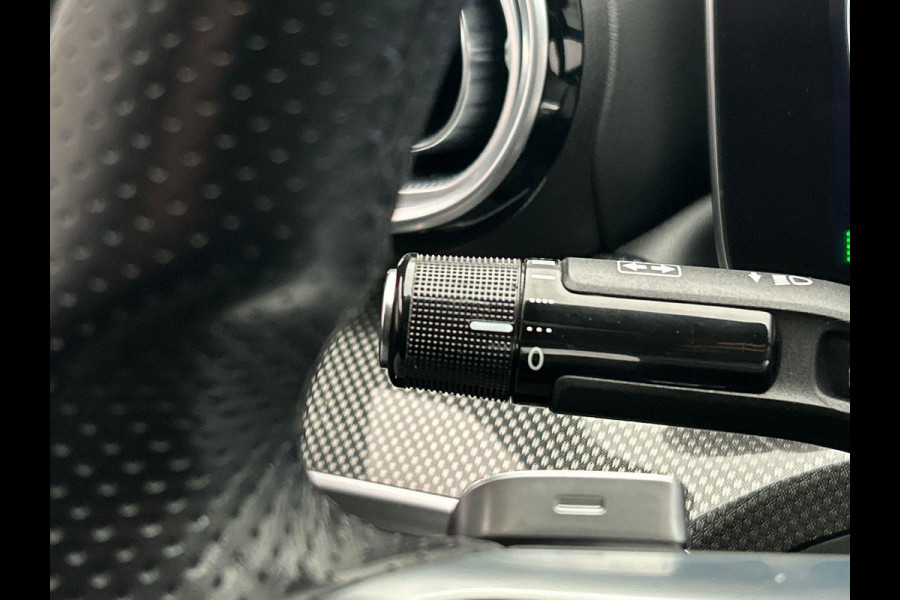 Mercedes-Benz C-Klasse 180 AMG Line | Pano/Dak | Burmester | Leder/Alcantara | Camera