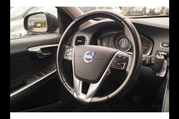 Volvo V60 1.6 D2 Momentum -NAVI-S.DAK-ECC-