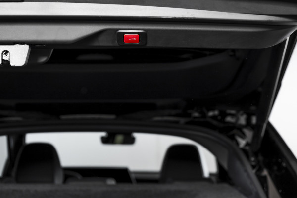 Peugeot 3008 1.2 Hybrid 145 GT | Dig. Cockpit | Adapt. Cruise | Stoel-+stuurverw. | PDC | Camera | NAV+App. Connect | ECC | 19" LM | 5325