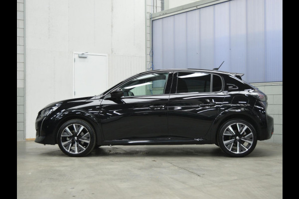 Peugeot 208 1.2 PureTech GT PANORAMADAK | NAVIGATIE & CARPLAY | CAMERA MET SENSOREN | STOELVERWARMING |