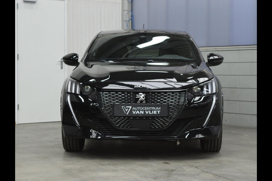 Peugeot 208 1.2 PureTech GT PANORAMADAK | NAVIGATIE & CARPLAY | CAMERA MET SENSOREN | STOELVERWARMING |