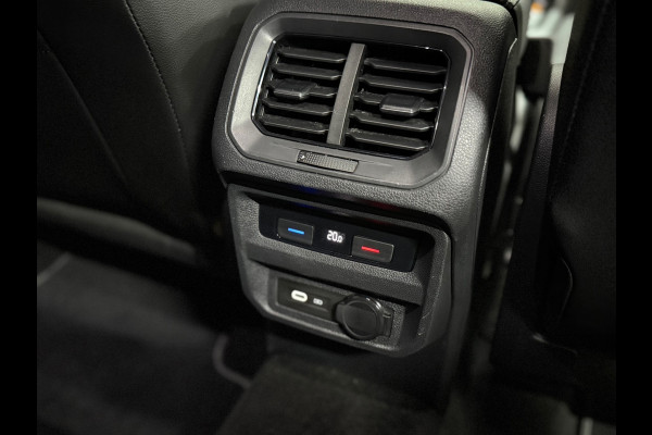 Volkswagen Tiguan 1.4 TSI eHybrid R-Line Business+ | Black Style | Half leer | 19' inch | Adaptive Cruise Control | Navigatie
