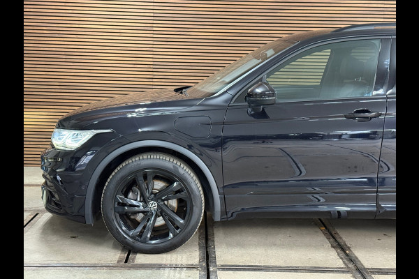 Volkswagen Tiguan 1.4 TSI eHybrid R-Line Business+ | Black Style | Half leer | 19' inch | Adaptive Cruise Control | Navigatie