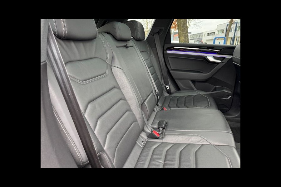Volkswagen Touareg 3.0 TDI R-Line Automaat 1e Eigenaar Virtueel Cockpit,Airco/ECC,Navigatie,HUD,Panoramadak