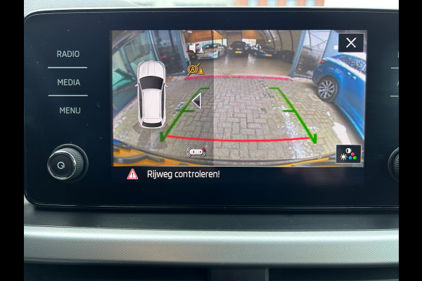 Škoda Kamiq 1.0 TSI Sport Business Trekh NL-Auto Rijklaarprijs!