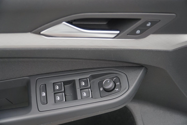 Volkswagen GOLF Variant 1.0 eTSI Life EERSTE EIGENAAR