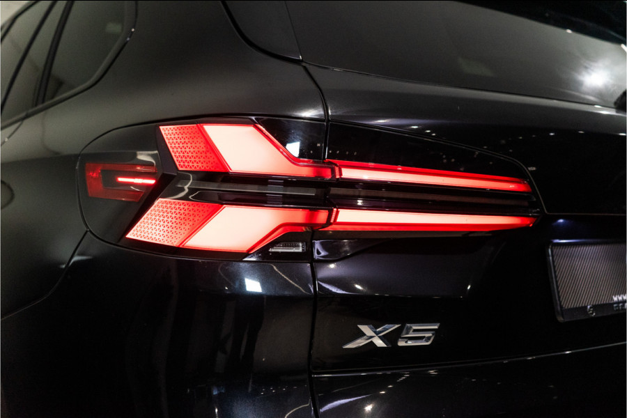 BMW X5 xDrive50e M-Sport 489PK | Pano | Glow | Trekhaak | Harman/Kardon | Drive Pro | VOL! 12 MND Garantie