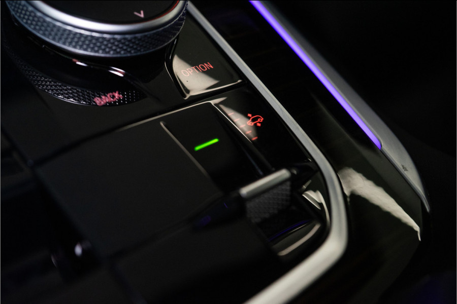BMW X5 xDrive50e M-Sport 489PK | Pano | Glow | Trekhaak | Harman/Kardon | Drive Pro | VOL! 12 MND Garantie
