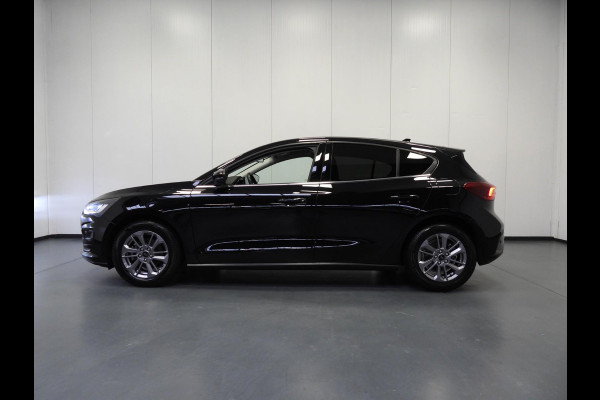 Ford Focus 1.0 EcoBoost Hybrid Titanium NAVI/CLIMA/CRUISE/PDC/16"LMV!