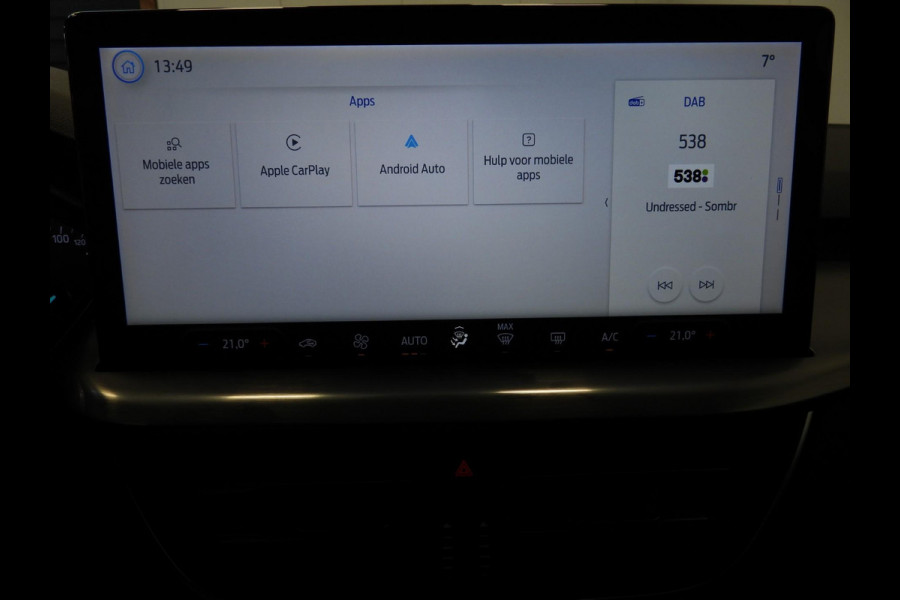 Ford Focus 1.0 EcoBoost Hybrid Titanium NAVI/CLIMA/CRUISE/PDC/16"LMV!