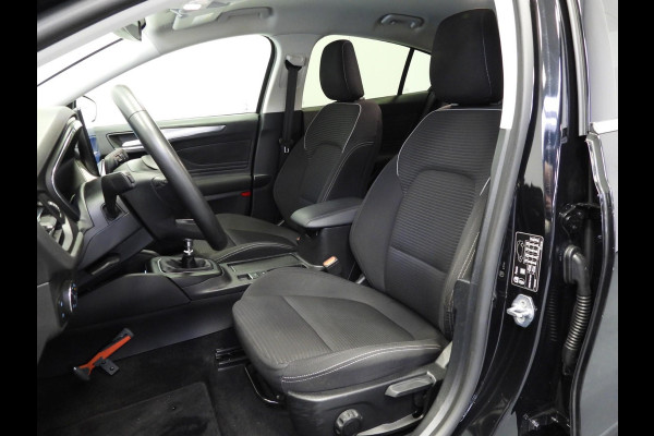 Ford Focus 1.0 EcoBoost Hybrid Titanium NAVI/CLIMA/CRUISE/PDC/16"LMV!