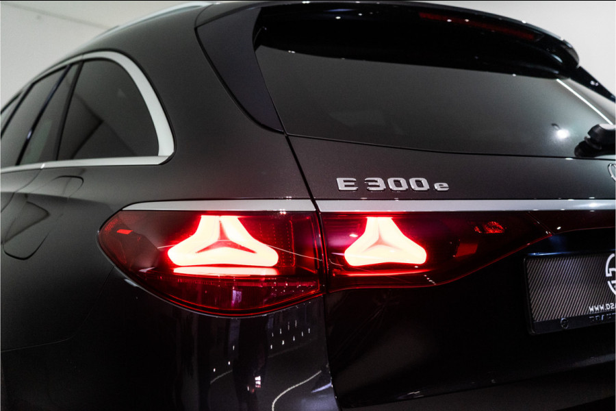 Mercedes-Benz E-Klasse Estate 300 e AMG 313PK | Pano | LED | Trekhaak | Sfeer | Burmester | Fabrieksgarantie