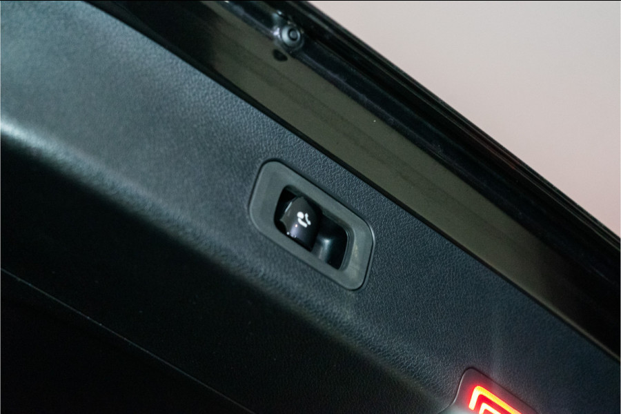 Mercedes-Benz E-Klasse Estate 300 e AMG 313PK | Pano | LED | Trekhaak | Sfeer | Burmester | Fabrieksgarantie