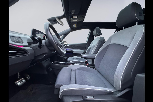Volkswagen ID.3 First Max 58 kWh, panoramadak, camera, 20 inch, stoelverwarming, parelmoer, 1 e eigenaar, NL auto met nap
