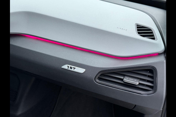 Volkswagen ID.3 First Max 58 kWh, panoramadak, camera, 20 inch, stoelverwarming, parelmoer, 1 e eigenaar, NL auto met nap