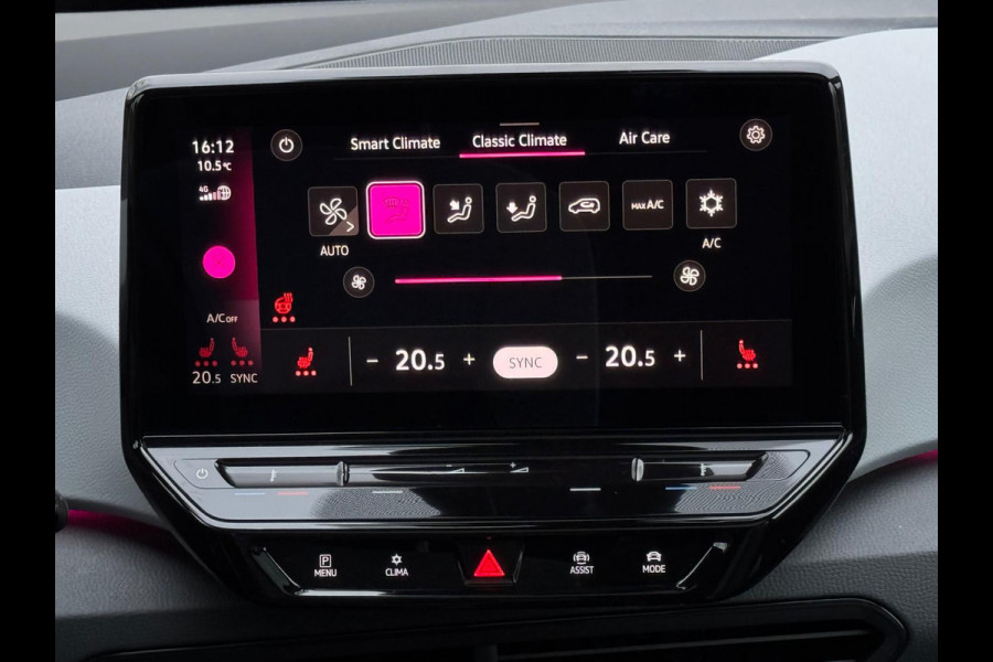 Volkswagen ID.3 First Max 58 kWh, panoramadak, camera, 20 inch, stoelverwarming, parelmoer, 1 e eigenaar, NL auto met nap