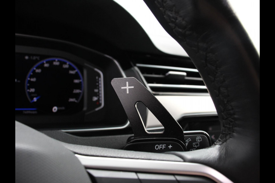 Volkswagen Passat Variant 1.5 TSI 150 pk DSG Elegance High | Navigatie | Apple Carplay/Android Auto | Parkeersensoren | Camera | Elektrische achterklep | Adaptive Cruise Control | Virtual Cockpit | Afneembare trekhaak | Ledverlichting | Bestuurderstoel elektrisch
