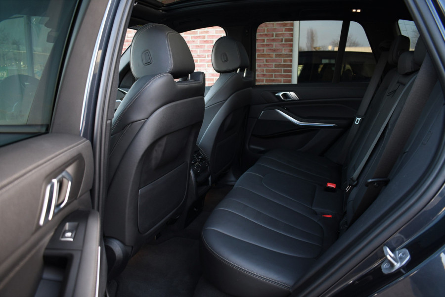 BMW X5 xDrive45e 394pk M-Sport Pano HUD ACC 360 Laser Trekhaak