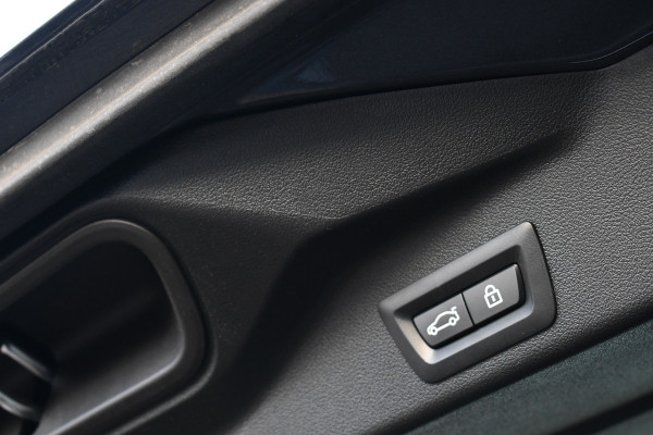 BMW X5 xDrive45e 394pk M-Sport Pano HUD ACC 360 Laser Trekhaak