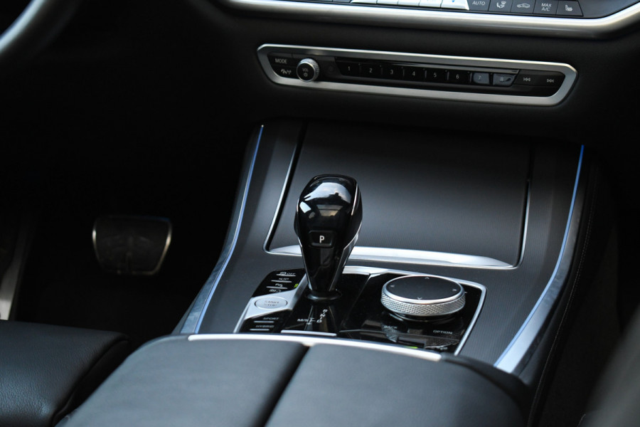 BMW X5 xDrive45e 394pk M-Sport Pano HUD ACC 360 Laser Trekhaak