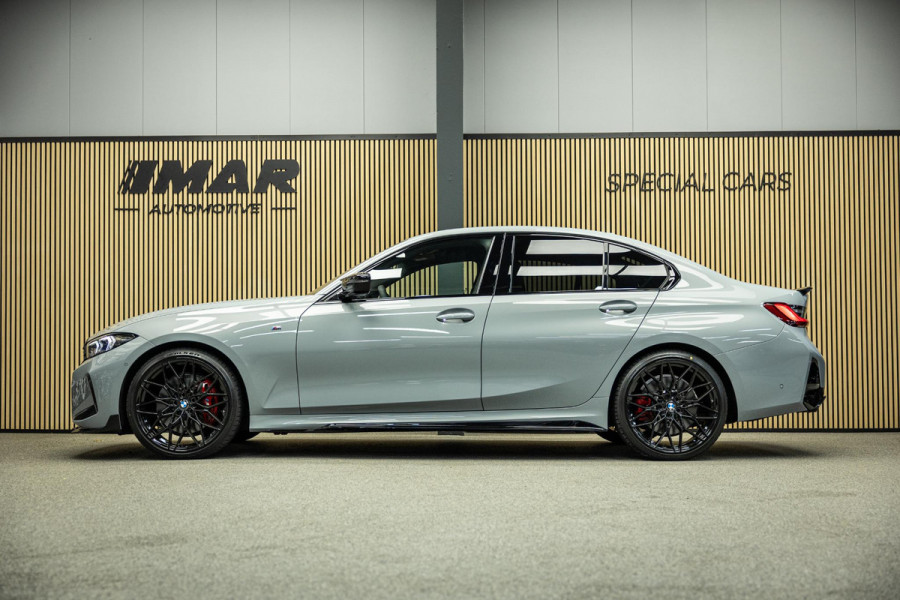 BMW 3-serie M340i xDrive | M-Performance Pack | M-stoelen | Head-Up | Carbon inleg | 20'' velgen | Sportstuur |