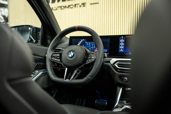 BMW 3-serie M340i xDrive | M-Performance Pack | M-stoelen | Head-Up | Carbon inleg | 20'' velgen | Sportstuur |